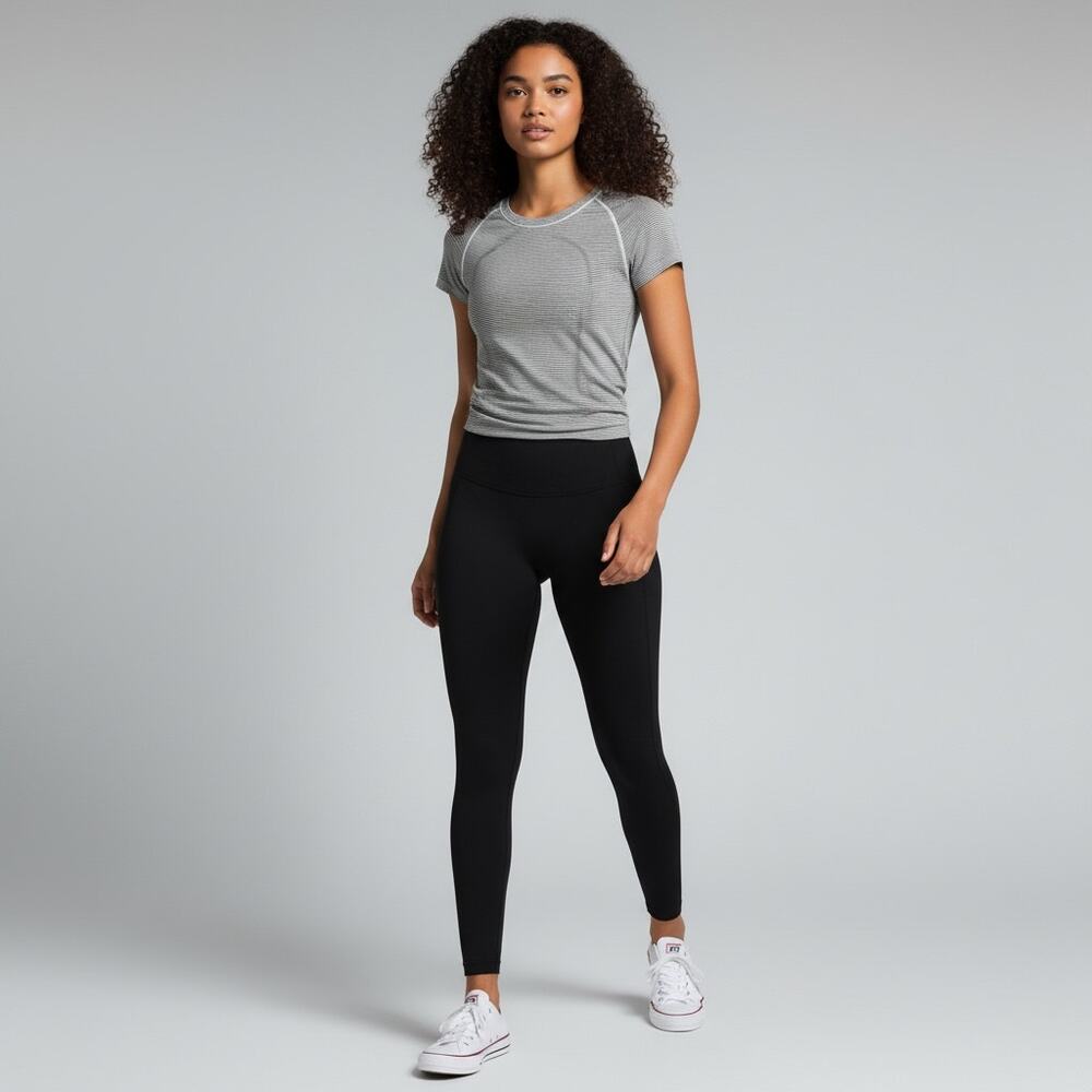 Lululemon Swiftly Tech Short Sleeve Shirt Womens Sz 6 Tempo Stripe White Black